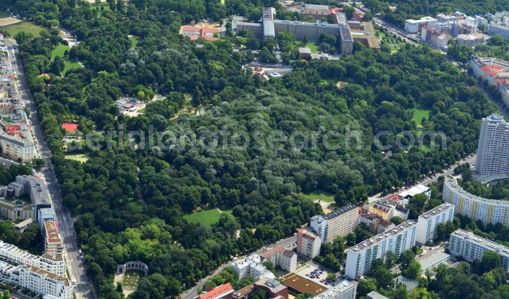 Berlin from above - Residential areas at the public park Friedrichshain district of Berlin