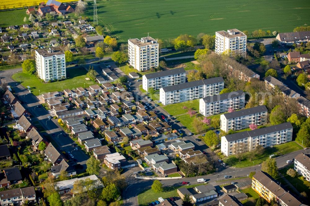 Hamm from above - Residential area between along Anemomenweg in the Heessen district of Hamm in the state of North Rhine-Westphalia