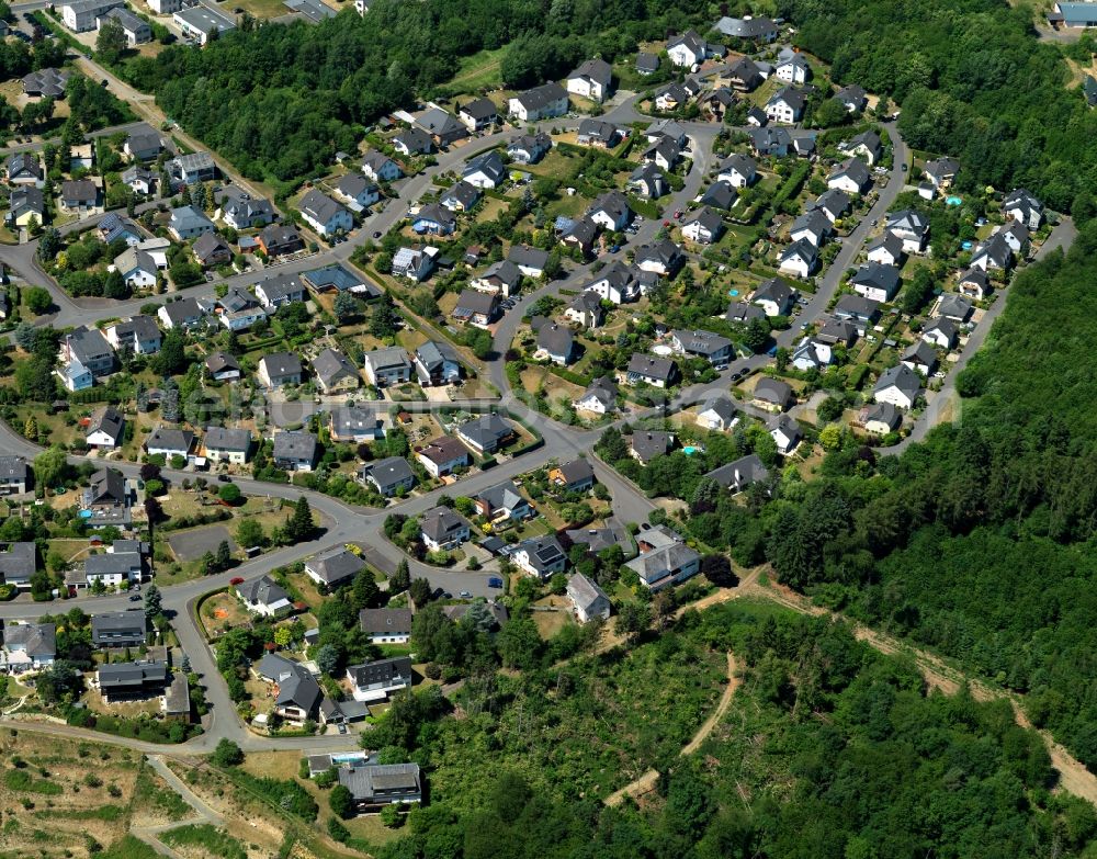 Zell (Mosel) Barl from above - Settlement Barl destrict of in Zell (Mosel) Barl in the state Rhineland-Palatinate