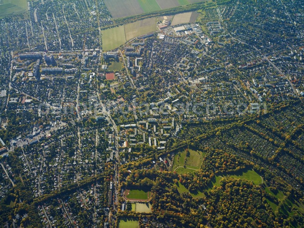 Aerial photograph Berlin - Settlement at the crossroads Marienfelder Chaussee and Quarzweg in Berlin in Germany