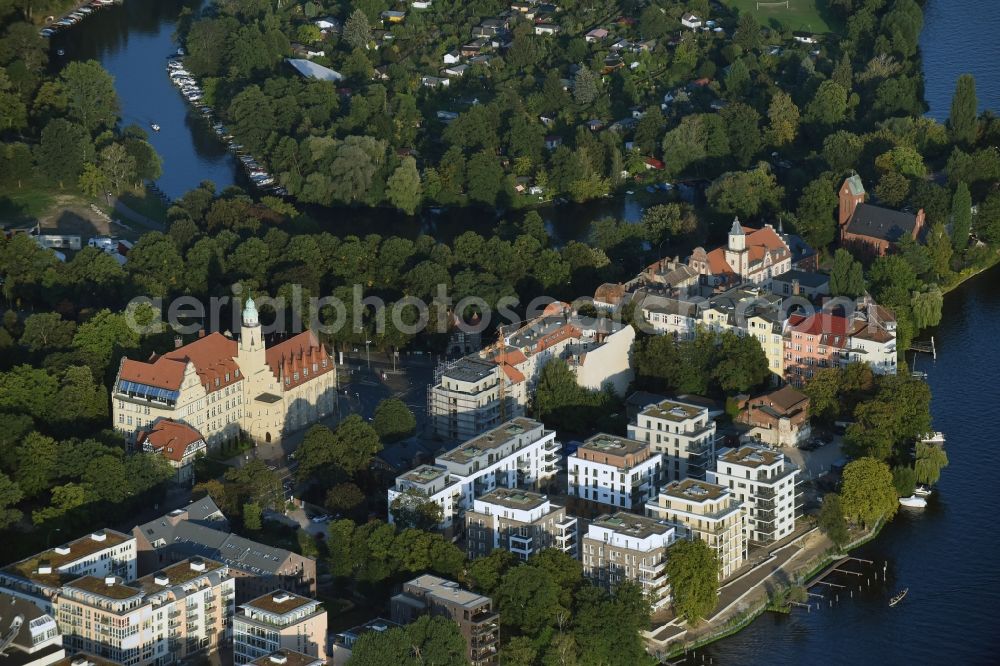 Aerial photograph Berlin - Settlement in the district Koepenick close to the river Spree in Berlin