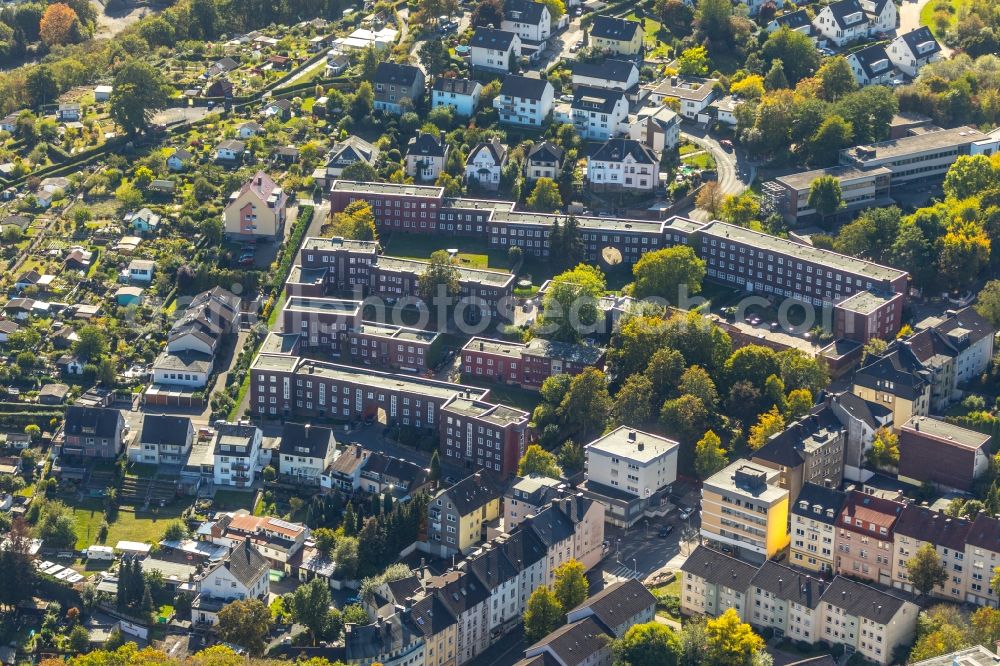 Hagen from the bird's eye view: Settlement along the Albrechtstrasse in Hagen in the state North Rhine-Westphalia, Germany