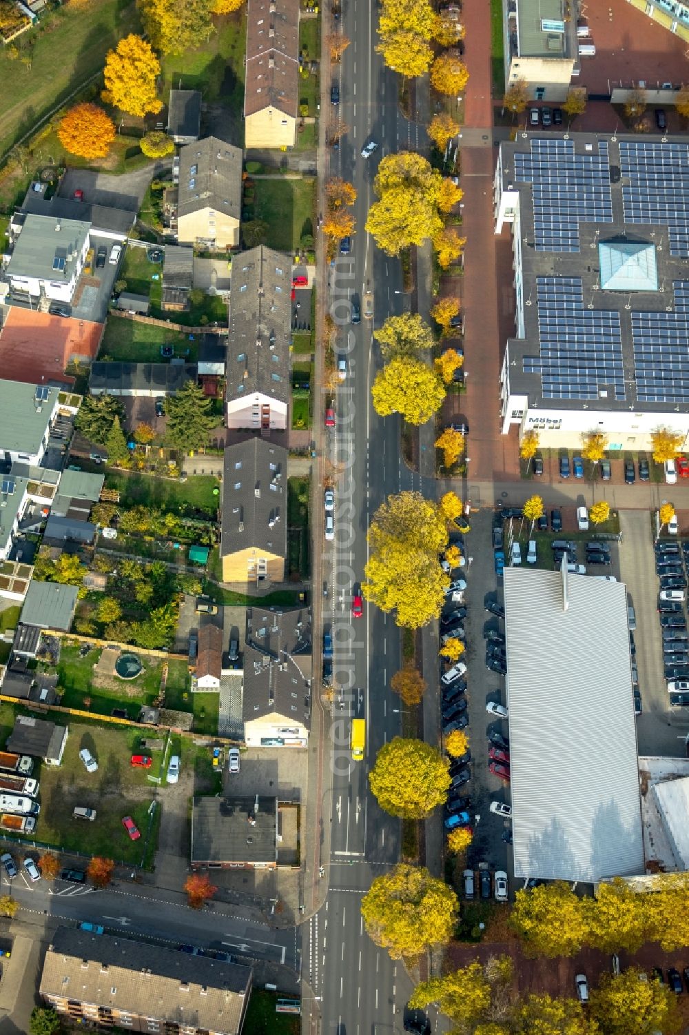 Bottrop from above - Settlement along the Gladbecker Strasse in Bottrop in the state North Rhine-Westphalia, Germany