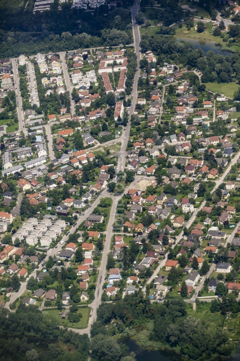 Aerial photograph Wien - Residential area along Kanalstrasse in the South of the Aspern part of the district of Donaustadt in Vienna in Austria