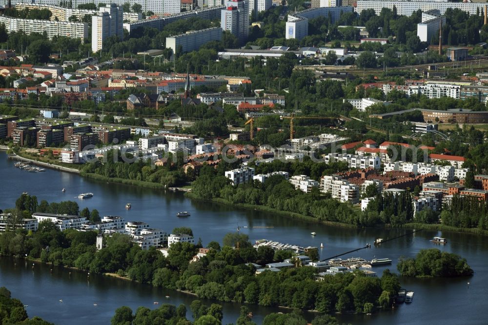 Berlin from above - Settlement with apartment buildings at the peninsula Stralau and the banks of Rummelsburger See in the districts Rummelsburg and Friedrichshain in Berlin