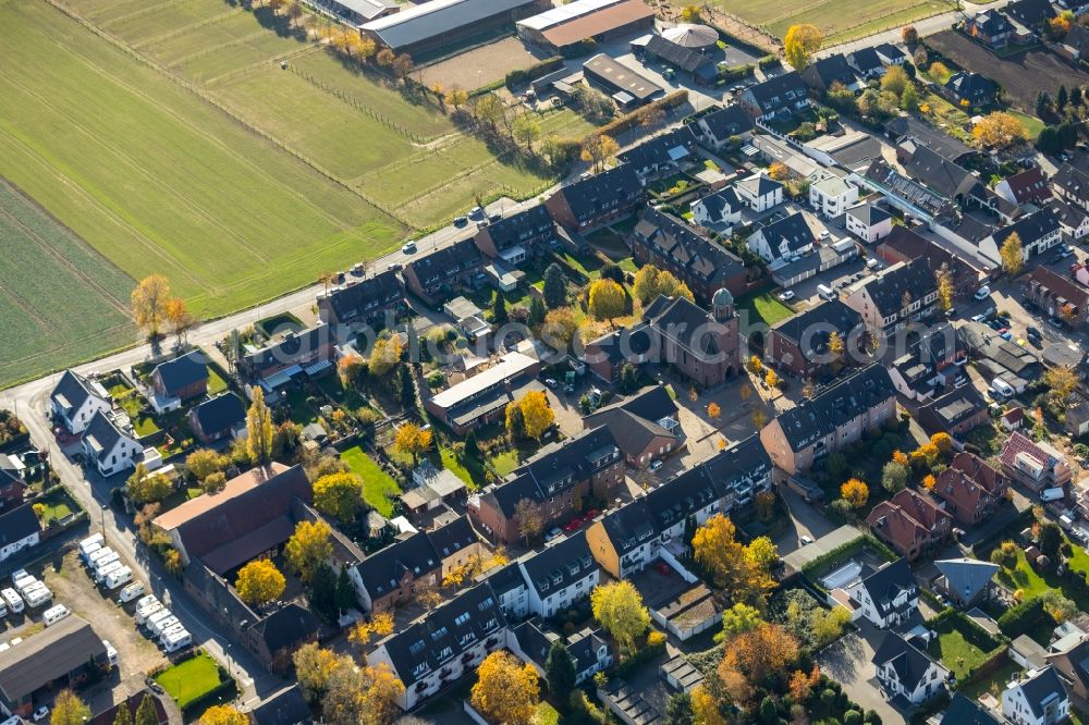 Aerial photograph Duisburg - Settlement on Herz-Jesu-Kirche in Duisburg in the state North Rhine-Westphalia, Germany