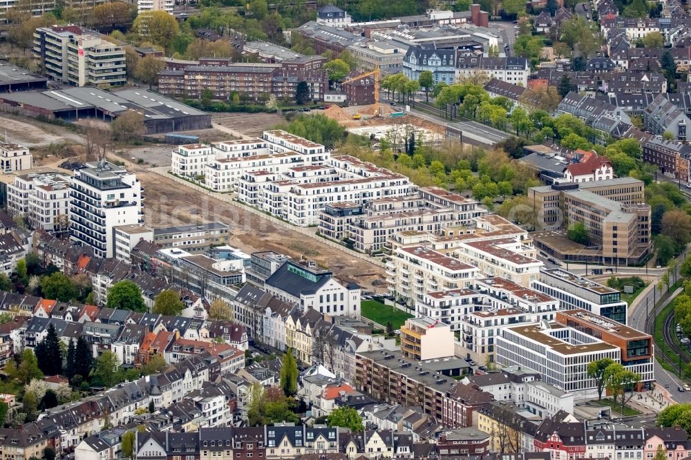 Düsseldorf from above - Residential area with apartment buildings on Greifweg in the Oberkassel neighborhood of Duesseldorf in the state of North Rhine-Westphalia