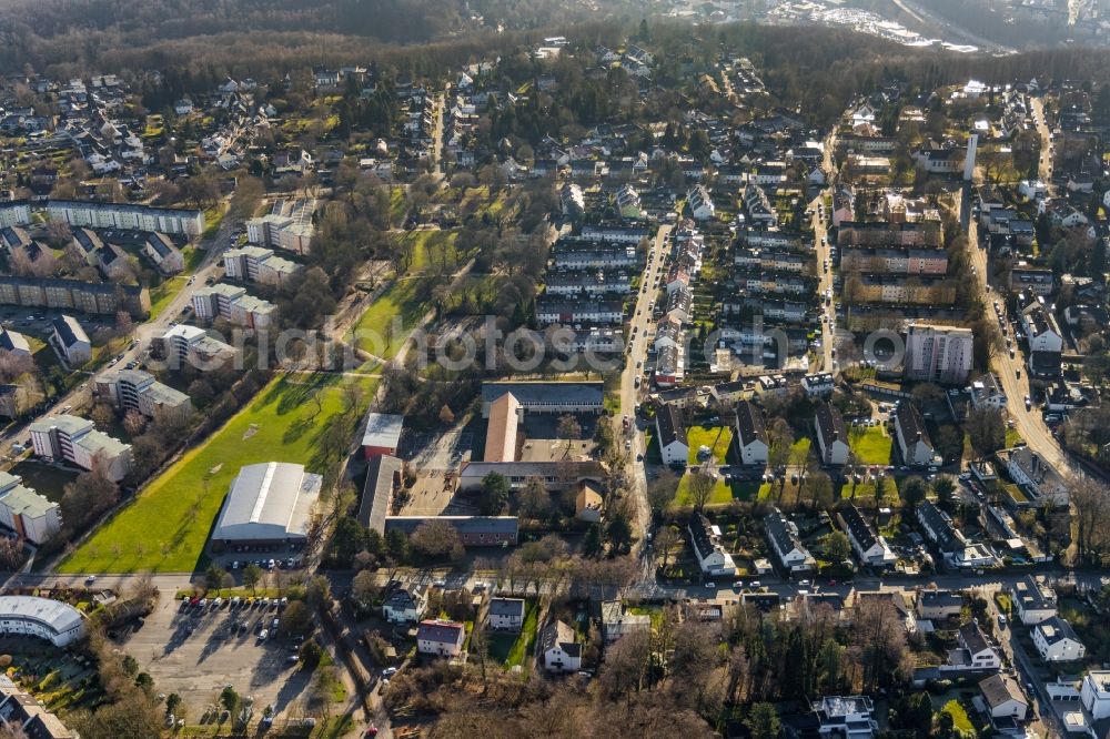 Hagen from the bird's eye view: Residential area along the park in Hagen in the state North Rhine-Westphalia, Germany