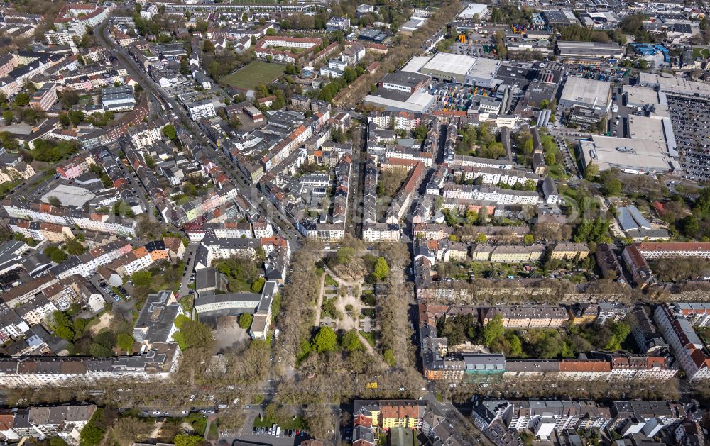 Aerial photograph Dortmund - Residential area along the park Nordmarkt in the district Nordmarkt-Ost in Dortmund in the state North Rhine-Westphalia, Germany