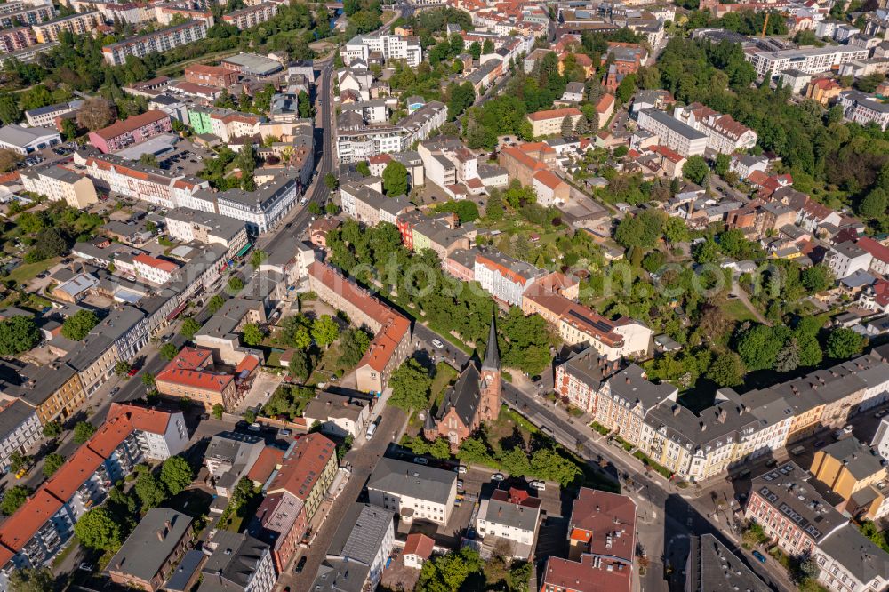 Eberswalde from above - Residential area along the park Park on Weidendamm on street Pfeilstrasse in the district Meseberg in Eberswalde in the state Brandenburg, Germany