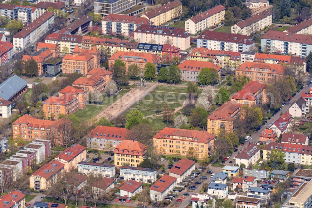 Aerial photograph Offenburg - Residential area along the park Platz of Verfassungsfreunde in Offenburg in the state Baden-Wuerttemberg, Germany