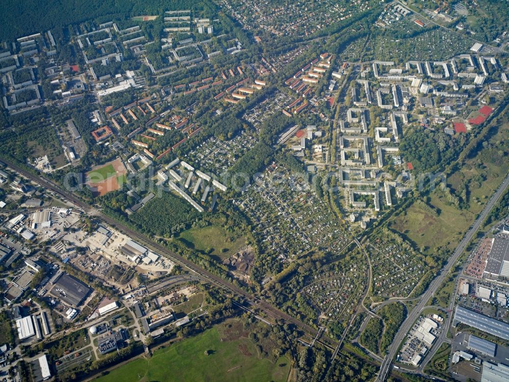 Potsdam from the bird's eye view: Settlement Am Schlaatz in Potsdam in the state Brandenburg