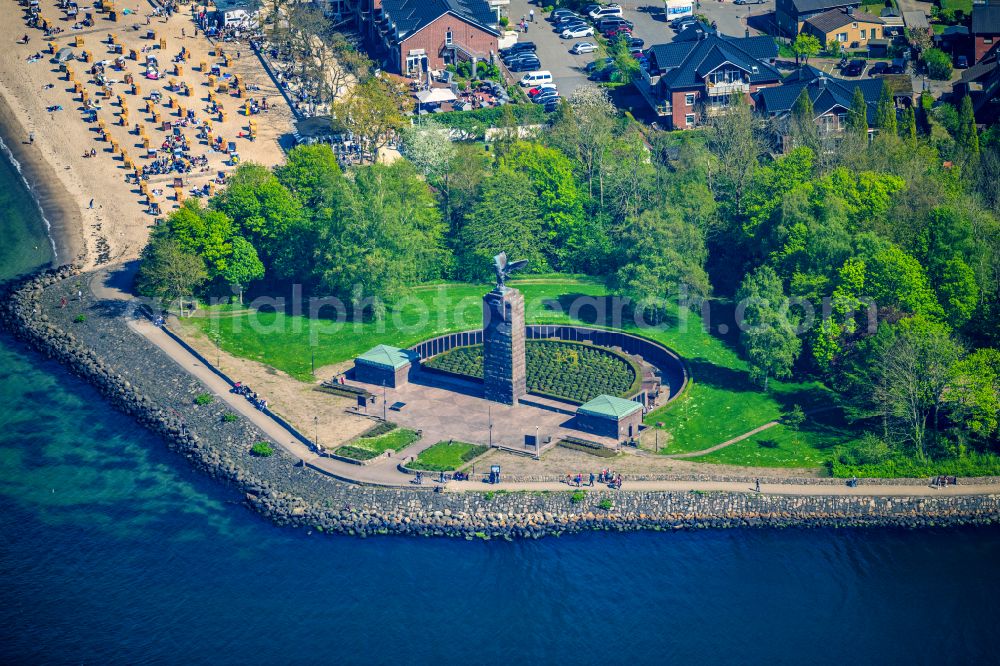 Heikendorf from above - Residential settlement with beach and submarine monument on the Kieler Foerde in Heikendorf in the state Schleswig-Holstein, Germany