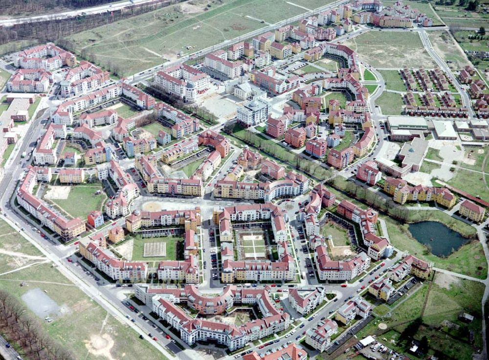 Potsdam - Drewitz / Kirchsteigfeld from the bird's eye view: Wohngebietsneubauten in Potsdam-Kirchsteigfeld