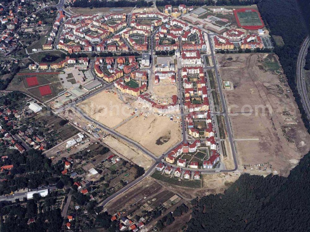 Potsdam - Drewitz / Kirchsteigfeld from above - Wohngebietsneubauten in Potsdam-Kirchsteigfeld