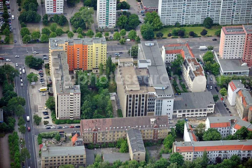 Berlin from above - Apartment buildings on Frankfurter Allee in Berlin Lichtenberg