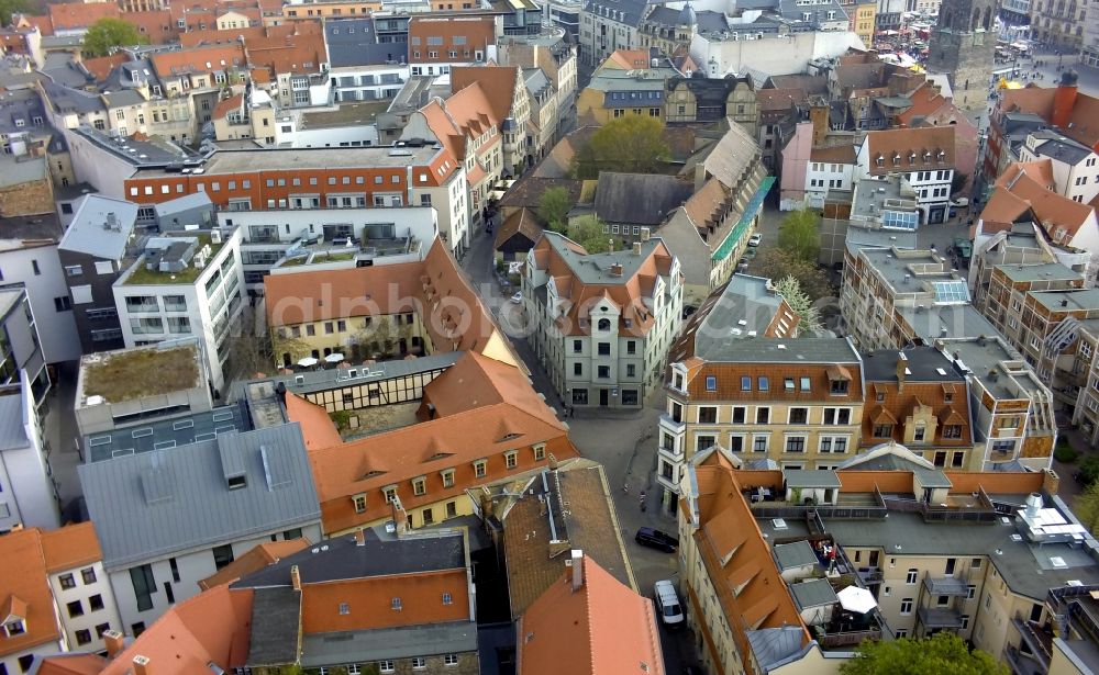 Halle / Saale from the bird's eye view: Residential building at the Little Ulrich Street in the old town of Halle in Saxony-Anhalt