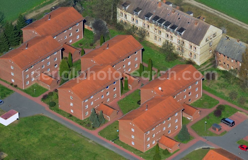 Aerial photograph Gröningen OT Großalsleben - View of rediential buildings in the district of Grossalsleben in Groeningen in the state of Saxony-Anhalt