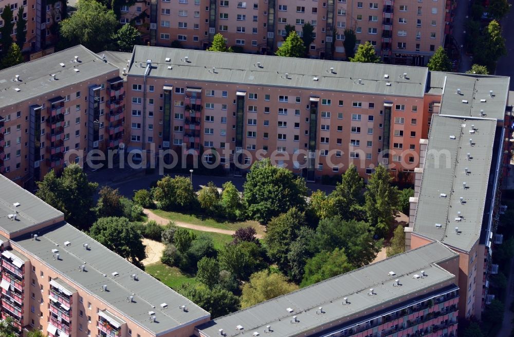 Aerial photograph Berlin OT Hellersdorf - View of residential buildings in the district of Hellersdorf in Berlin