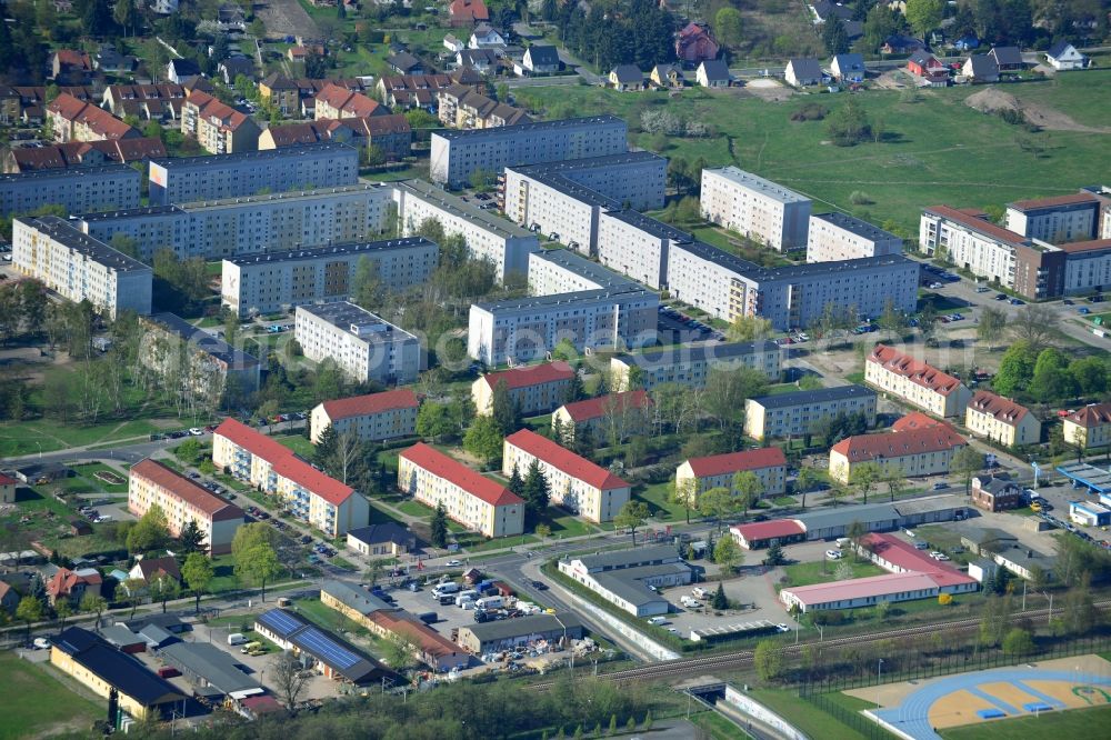 Aerial image Falkensee - Residential buildings a estate of prefabricated houses resulting from DDR times operated on the housing cooperative Falkenhorst eG at the Coburger Street corner Adlerstraße in Falkensee in Brandenburg