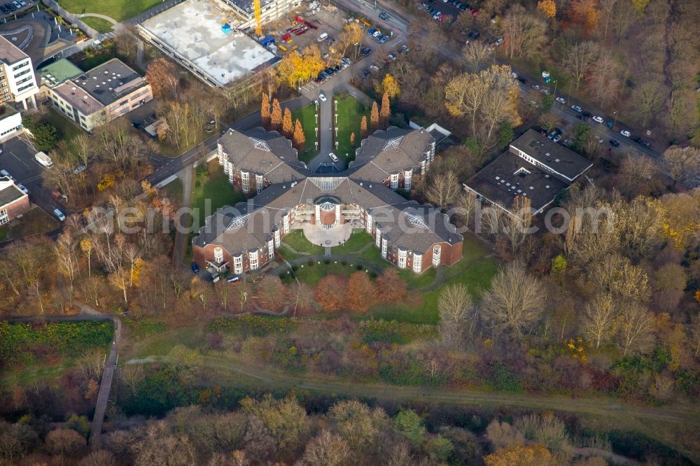 Duisburg from the bird's eye view: Building in the residential area Wohnstift Walter Cordes am Roettgersbach gGmbH in the district Hamborn in Duisburg in the state North Rhine-Westphalia