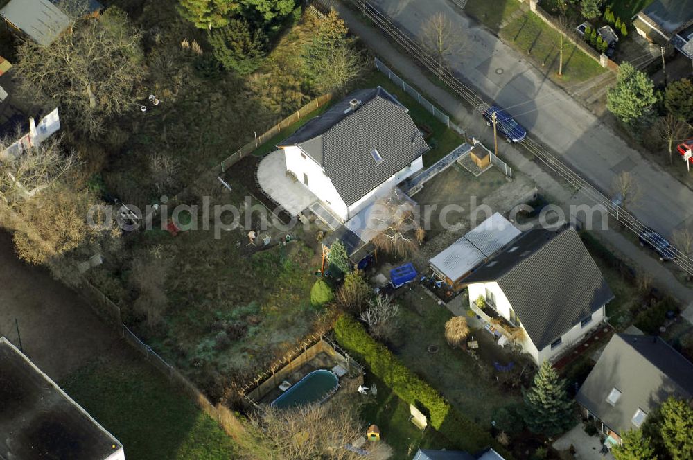 Berlin from above - Blick auf die Wohngegend an der Bergedorfer Straße 88 in 12621 BERLIN Kaulsdorf-Süd