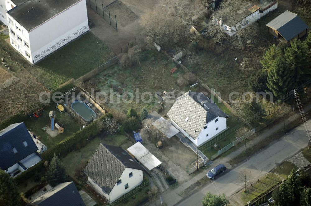 Berlin from above - Blick auf die Wohngegend an der Bergedorfer Straße 88 in 12621 BERLIN Kaulsdorf-Süd