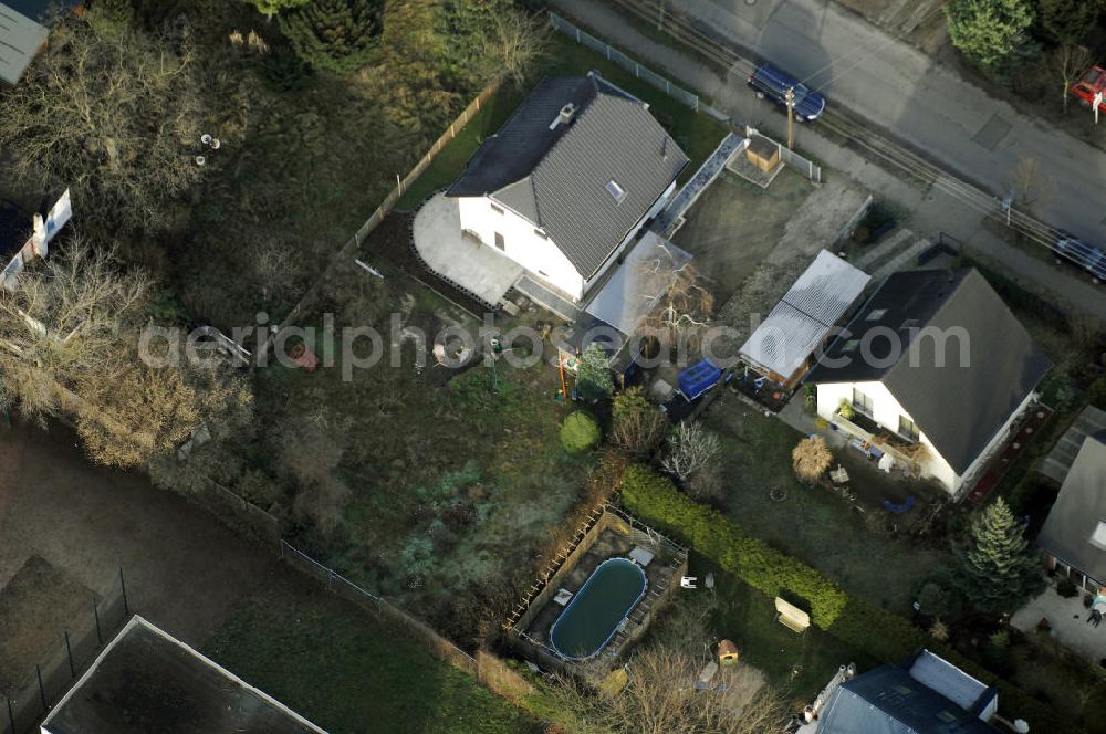 Berlin from above - Blick auf die Wohngegend an der Bergedorfer Straße 88 in 12621 BERLIN Kaulsdorf-Süd