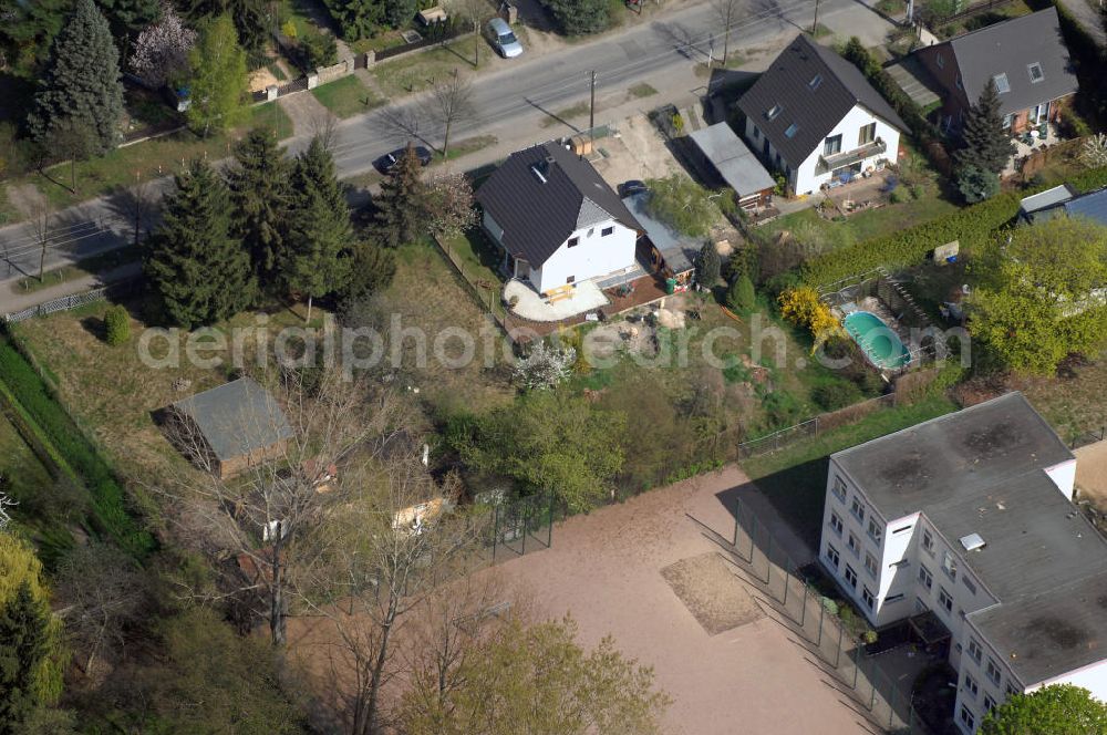 Berlin from above - Blick auf die Wohngegend an der Bergedorfer Straße 88 in 12621 BERLIN Kaulsdorf-Süd