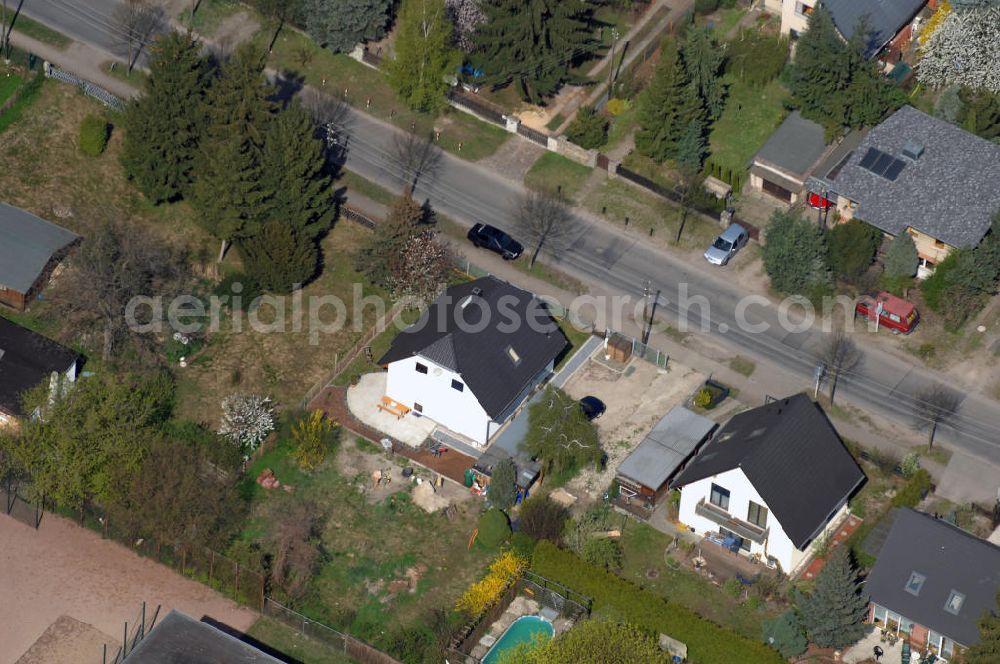 Aerial photograph Berlin - Blick auf die Wohngegend an der Bergedorfer Straße 88 in 12621 BERLIN Kaulsdorf-Süd