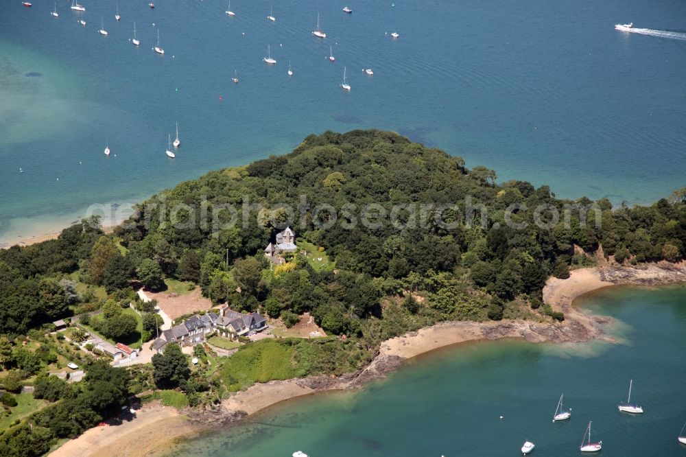 Pleurtuit from the bird's eye view: Residential house development on the peninsula von Concaval in the district Concaval in Pleurtuit in Bretagne, France