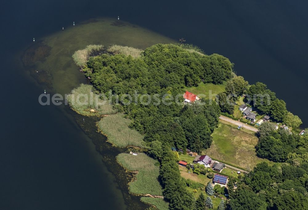 Neuruppin from above - Dwelling house cultivation on a peninsula on the east shore of the Ruppiner lake in the district of Wuthenow in Neuruppin in the federal state Brandenburg