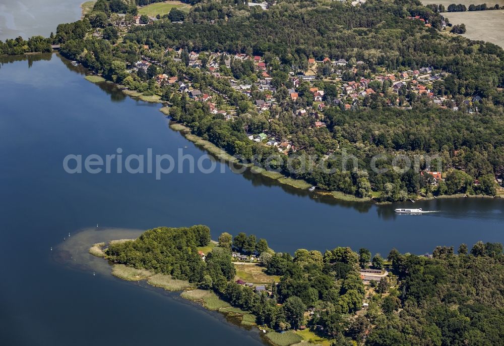 Neuruppin from the bird's eye view: Dwelling house cultivation on a peninsula on the east shore of the Ruppiner lake in the district of Wuthenow in Neuruppin in the federal state Brandenburg