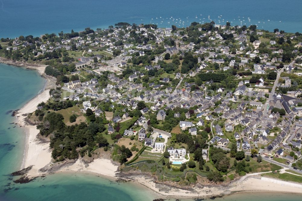 Aerial photograph Saint-Jacut-de-la-Mer - Residential house development on the peninsula of Saint-Jacut-de-la-Mer in Brittany, France