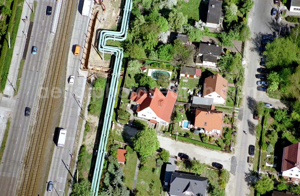 Aerial image Berlin - Hohenschönhausen - Wohnhaus der Familie Günter Schob an der Rhinstraße in Berlin - Hohenschönhausen.