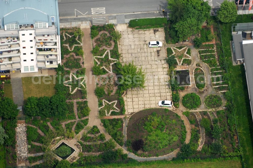 Dresden from above - Residential building with gardens at the Pfotenhauerstrasse in the district Lockwitz of Dresden in Saxony