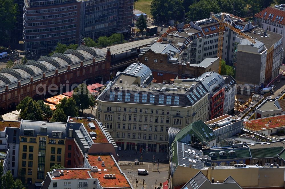 Berlin Mitte from above - Residential and business house ensemble at Hackescher Markt in Berlin-Mitte