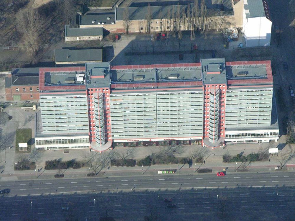 Berlin Lichtenberg from above - Wohnhaus der HOWOGE an der Frankfurter-Allee in Berlin Lichtenberg