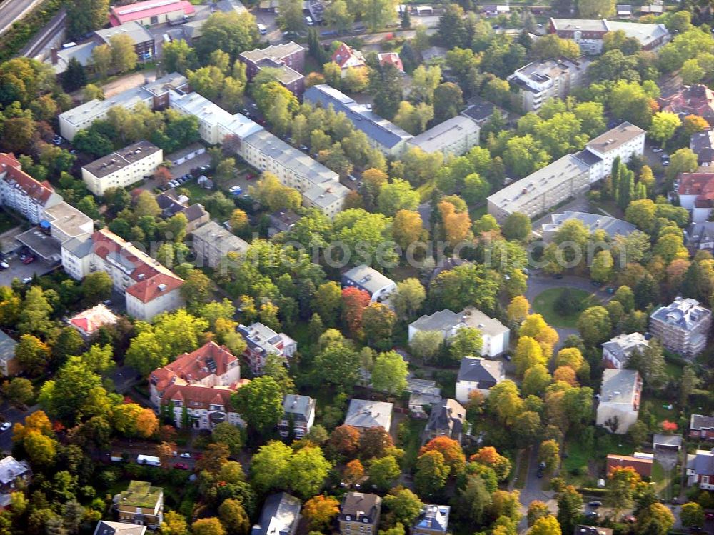 Aerial photograph Lichtenrade - 05.10.2004 Wohnhaus in Lichtenrade in der Morgensternstr. 9, 10967 Berlin.