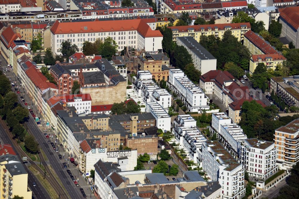 Berlin Friedrichshain from the bird's eye view: House - new development area in the district of Friedrichshain, Prenzlauer gardens of Berlin