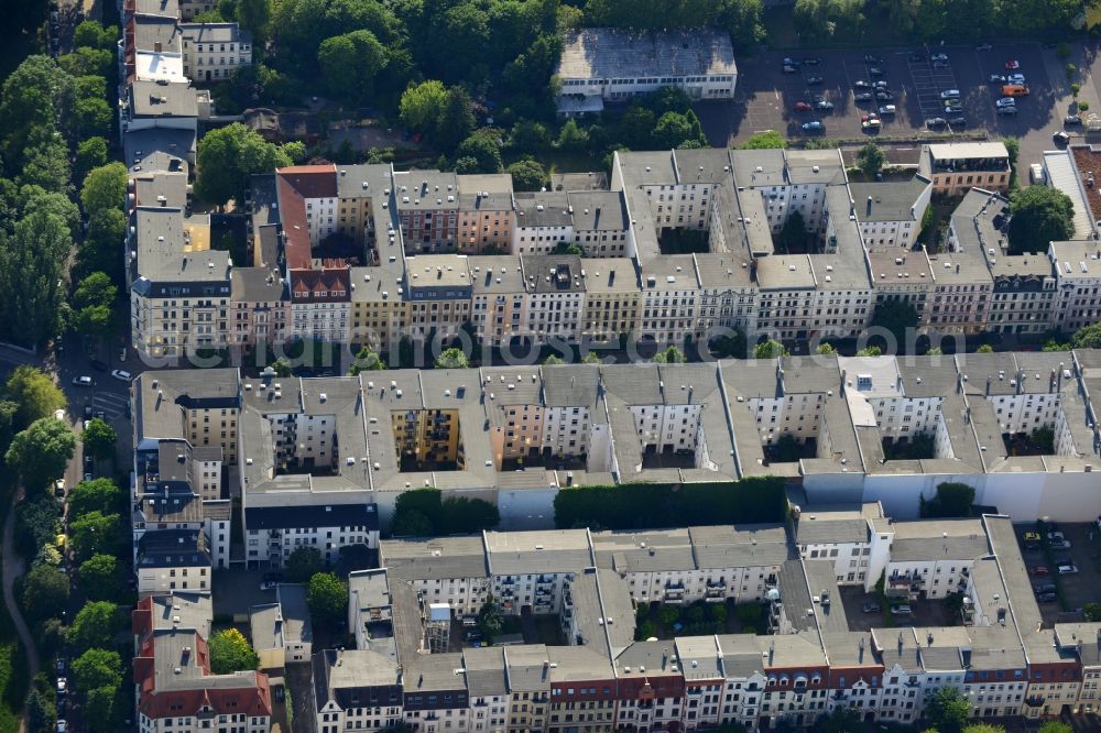 Aerial photograph Magdeburg - Living house building line along the Heidestrasse in Magdeburg in the state Saxony-Anhalt