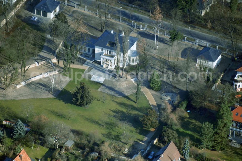 Berlin from the bird's eye view: Blick auf das Wohnhaus an der Rosa-Luxemburg-Strasse 24 in 14482 Potsdam-Babelsberg (ehemals ein Haus der Filmhochule Potsdam).