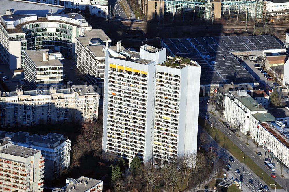 München from the bird's eye view: View of the retirement home Seniorenwohnen Westpark on Westend St. in Munich / Neuhausen