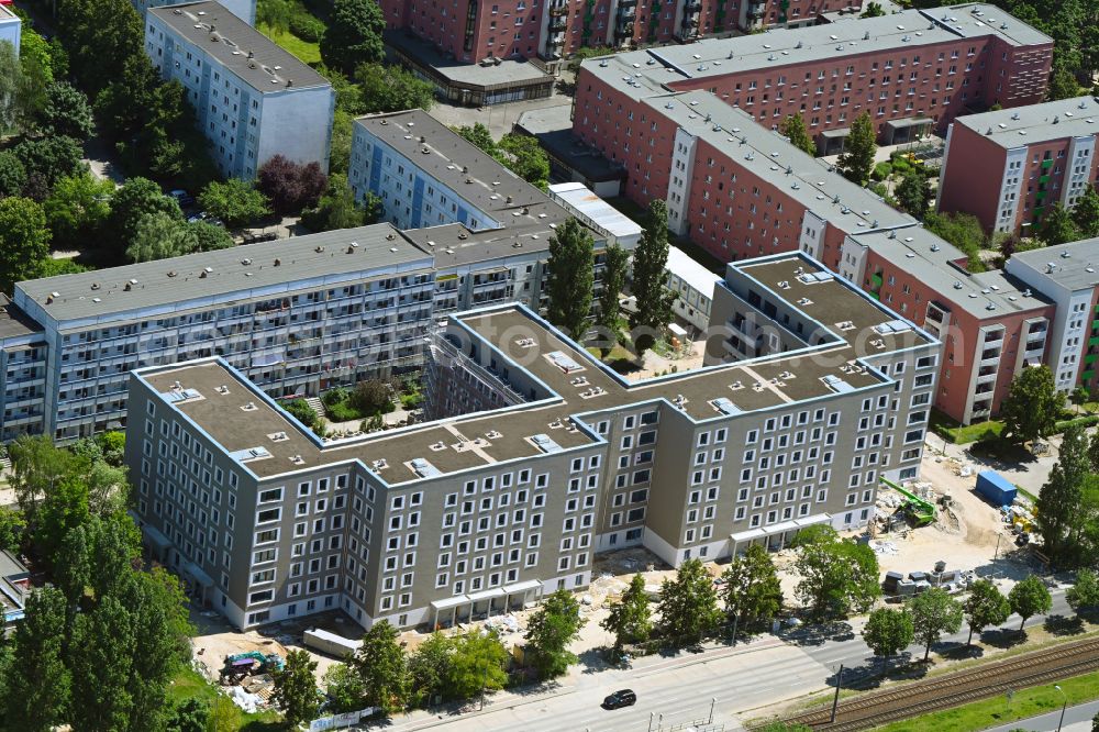 Aerial photograph Berlin - Multi-family residential building at Stendaler Strasse corner of Tangermuender Strasse in the district of Hellersdorf in Berlin, Germany