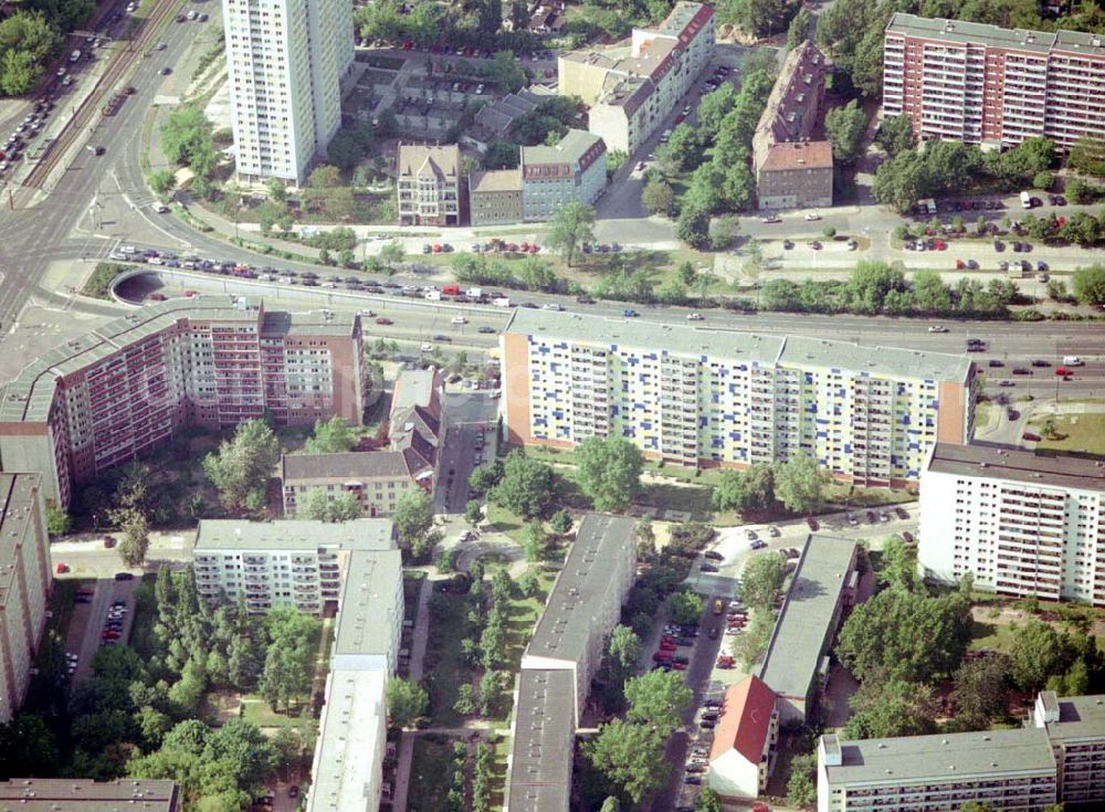 Aerial photograph Berlin Lichtenberg - Wohnsiedlung der PRIMA Wohnbauten Privatisierungsmanagement GmbH Alt-Friedrichsfelde 44-48,