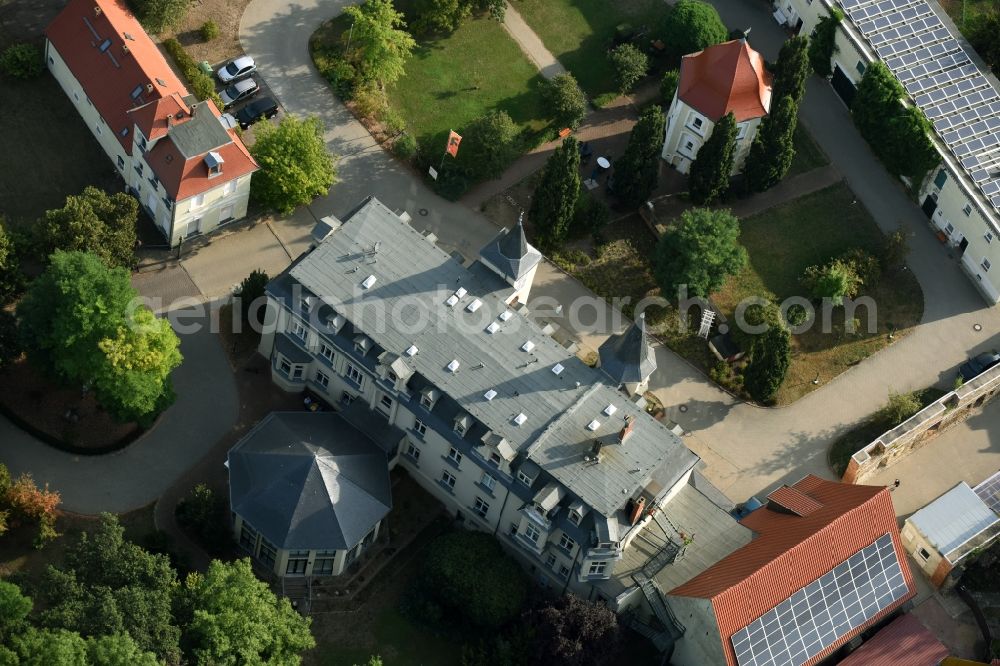 Aerial photograph Zehringen - Home for disabled people Gut Zehringen in Zehringen in the state of Saxony-Anhalt. The estate and premises are located on site of a former agricultural mansion in the center of the village