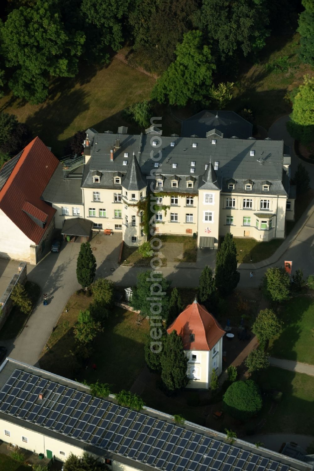 Aerial image Zehringen - Home for disabled people Gut Zehringen in Zehringen in the state of Saxony-Anhalt. The estate and premises are located on site of a former agricultural mansion in the center of the village