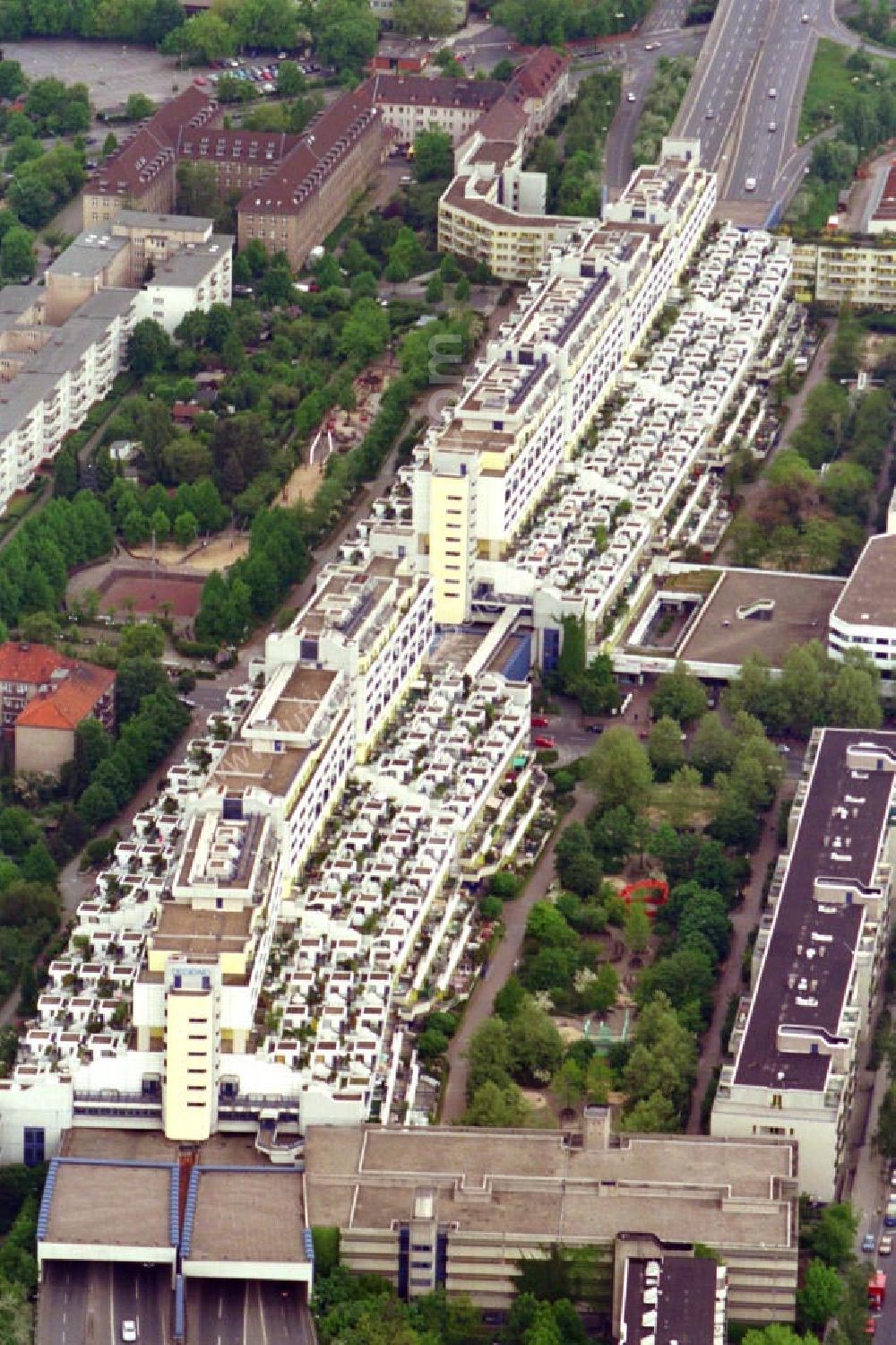 Aerial image Berlin / Schöneberg - Wohnhäuser Detmolderstraße Schöneberg