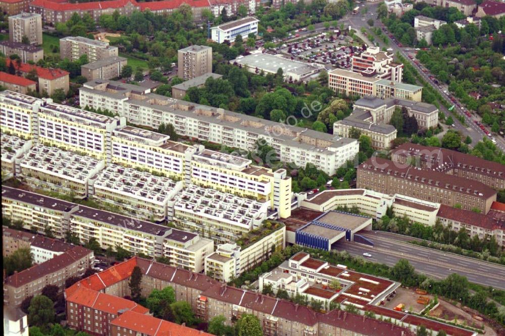 Aerial photograph Berlin / Schöneberg - Wohnhäuser Detmolderstraße Schöneberg