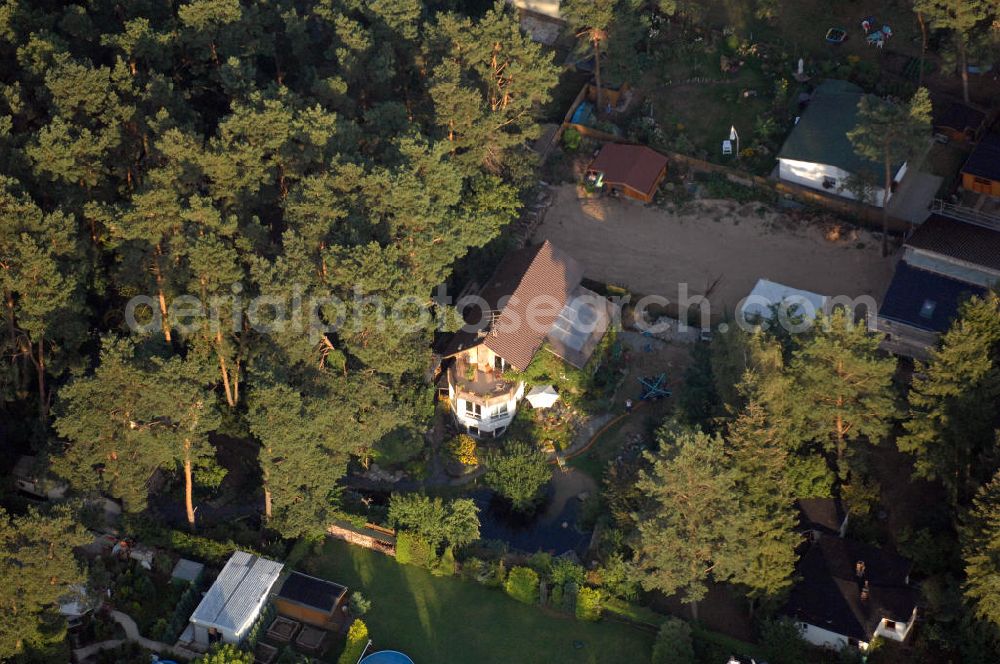 Berlin from the bird's eye view: Blick auf Wohnhäuser an der Duchtother Straße in Berlin - Müggelheim